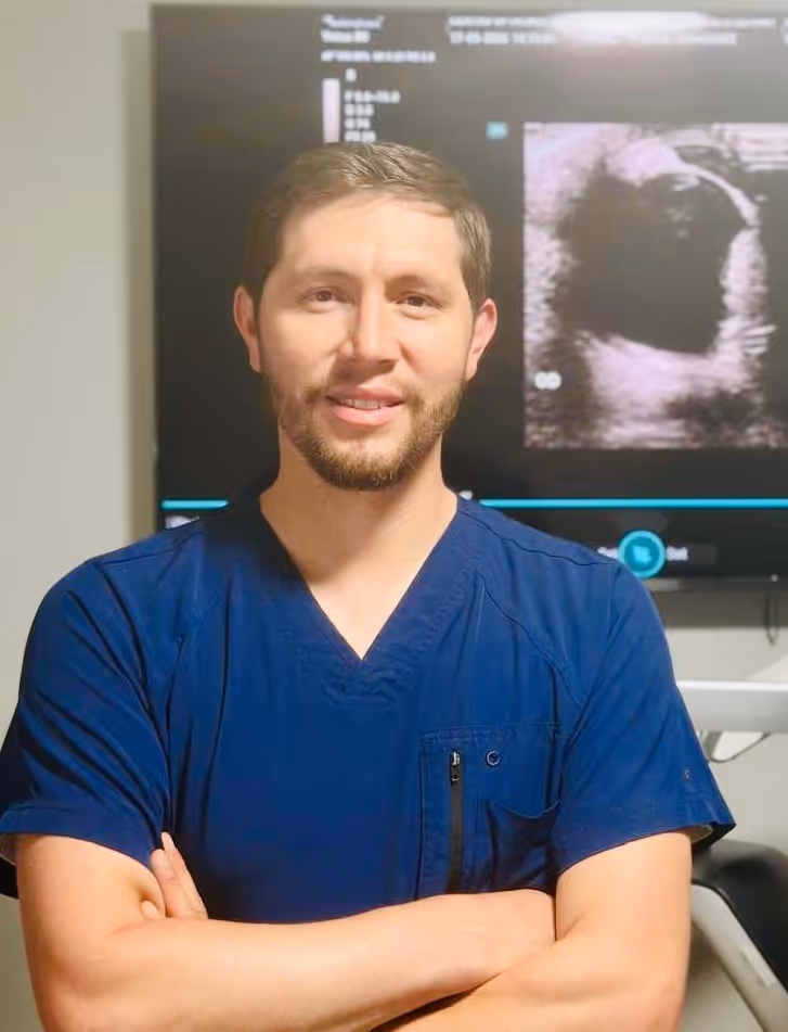 Dr. Francisco Benavides